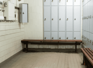 Agresiune la piscină în Westerland: Tânăr bătut