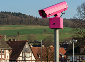 Bodenfelde: Radar mobil vopsit în roz de un necunoscut