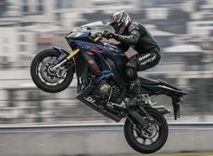 Stunt riscant cu motociclete se termină tragic