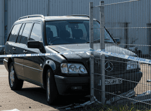 Fulda: Șofer Mercedes fuge după accident
