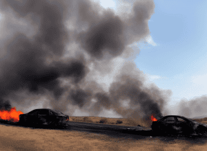 Incendiu puternic pe A27: Audi cuprins de flăcări pe autostradă