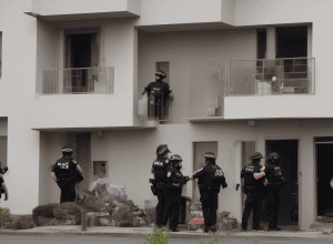 Neubrandenburg: Poliția găsește bunuri furate în timpul unei percheziții