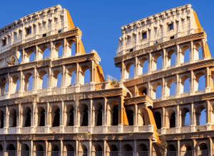 Turist american, rănit grav la Colosseum după ce a încercat să sară gardul