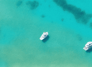 32 de persoane salvate în largul Miami Beach – Un yacht Lamborghini de 3,5 milioane de euro s-a scufundat