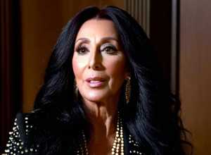 Cher, declarație de dragoste pentru iubitul mai tânăr: „Pur și simplu ne distrăm de minune”