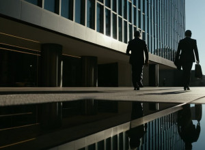 Michael Phelps uimește cu un nou look și vorbește despre sănătatea mintală