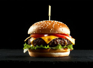 Soția portarului Germaniei, Oliver Baumann, mănâncă burgeri pe ascuns din cauza dietei stricte a soțului