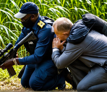 Peste 200 de elevi și 12 profesori răpiți dintr-o școală catolică din Nigeria