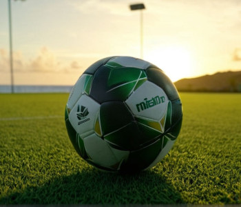 Charli Benschop (36) luptă pentru visul Cupei Mondiale cu Curaçao