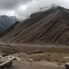 Prăbușire de munte în Elveția: Sat îngropat sub milioane de metri cubi de roci, un om dispărut
