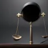 Milionar înjunghiat în Germania: Iubita sa, găsită goală pe canapea, judecată pentru crimă din lăcomie