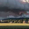 Incendiu în Germania: Bărbat de 73 de ani a dat foc la două şuri arzând buruienile, pagube de 10.000 euro
