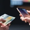 Un pensionar din Germania a căzut victimă escrocilor telefonici, pierzând mii de euro