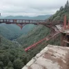Tragedie pe șantier în Germania: Trei muncitori au murit după ce o platformă de lucru s-a prăbușit, poliția investighează o suspiciune teribilă