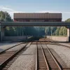 Polițiști din Germania au salvat un bărbat vârstnic de pe șinele de tren, în ultimul moment