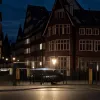 Un suspect de jaf a căzut de la etaj încercând să scape de poliție în Fürth, Germania