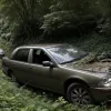 Accident grav în Germania: Mașină condusă sub influența alcoolului a căzut 10 metri de pe versant, doi răniți grav