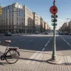 Accident grav în Berlin: Șoferul a lovit o ciclistă pe culoarea roșie a semaforului, femeia este rănită grav
