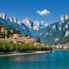 Amendă de până la 500 de euro: Stațiune populară de la Lacul Garda din Italia a interzis alcoolul în spațiile publice