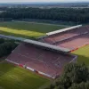 Sărbătoare cu incidente în Hamburg: Zeci de fani HSV, răniți după invazia terenului la promovarea în Bundesliga