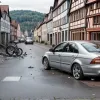 Ciclist rănit grav după ce a intrat fără frânare într-o mașină în Neuenhof, Germania