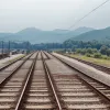 Incident grav pe calea ferată în Germania: Două persoane, la un pas de moarte sub tren, au provocat haos și întârzieri majore