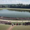 Moment hilar în fotbalul italian: Un suporter a căzut într-un șanț cu apă încercând să ajungă pe teren