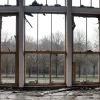Vandalism la o școală din Lübeck, Germania: 20 de geamuri sparte, poliția caută martori