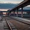 Trei bărbați au atacat și jefuit un tânăr într-o gară din Germania