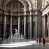 Moment emoționant la Vatican: Papa Leo XIV, surprins într-o îmbrățișare cu fratele său. Se implică activ în negocierile pentru pace în Ucraina.