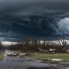 Drumul distrugerii: Tornade mortale au lovit SUA, provocând victime și pene masive de curent