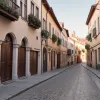 Erfurt vânează apartamentele Airbnb ilegale: centrul vechi riscă să devină o simplă scenografie