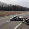 Doi motocicliști, răniți grav într-un accident pe drumul B452 lângă Eschwege