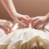 Metodă neobișnuită de a alege numele de familie: Mirii au jucat 'Piatră-Hârtie-Foarfecă'