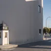 Banksy a lovit din nou: Un "Far" misterios a apărut în Marsilia, creat dintr-un bolard