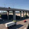 TIR blocat sub un pod în Germania după ce șoferul a ignorat limita de înălțime, trafic paralizat trei ore