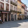 Hoț Tupeist Fura Geanta unei Pensionare de 91 de Ani în Germania