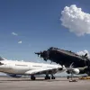 Incident grav pe aeroportul din Hanoi: Un Boeing a avariat coada unui Airbus