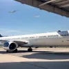 Incident grav pe aeroportul din Hanoi: Aripa unui Boeing a lovit coada unui Airbus, 380 de pasageri nevătămați
