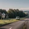 Accident în Germania: Mopedist rănit ușor după coliziunea cu un Peugeot la Kammerforst
