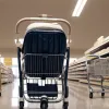 Furt într-un supermarket din Hamm, Germania: Hoatele au furat geanta unei pensionare din rollator