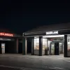 Incident șocant în Jena, Germania: Femeie s-a dezbrăcat în fața unui supermarket după ce a agresat un paznic