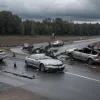Accident grav în Neuenburg: Șofer de 24 de ani s-a răsturnat cu mașina, suspectat de consum de alcool