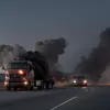 Accident grav în Germania: Autoturism incendiat complet după coliziunea cu un camion pe autostrada A23