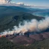 Incendii uriașe în Croația: Flăcările au cuprins zone turistice lângă Split, turiștii sunt evacuați din calea focului