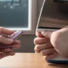 Casa noastră, un call-center non-stop: Cât de mult stau copiii pe telefon?