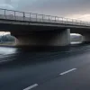 Doi Suspecți Arestați în Germania pentru Aruncarea de Obiecte de pe Poduri pe Autostrăzi
