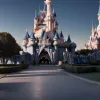 Plan Macabru la Disneyland: Un pedofil a încercat să "se căsătorească" cu o fetiță de 9 ani, sub privirile a 300 de figuranți