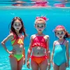Siguranța copiilor în apă: Experții avertizează cu privire la culoarea costumelor de baie