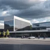 Scandal în Ludwigsburg, Germania: Un bărbat de 43 de ani a provocat incidente la un oficiu guvernamental, un tânăr a fost rănit